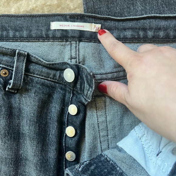 Levi’s Wedgie Straight Jean, Sz 31 - Picture 2 of 3